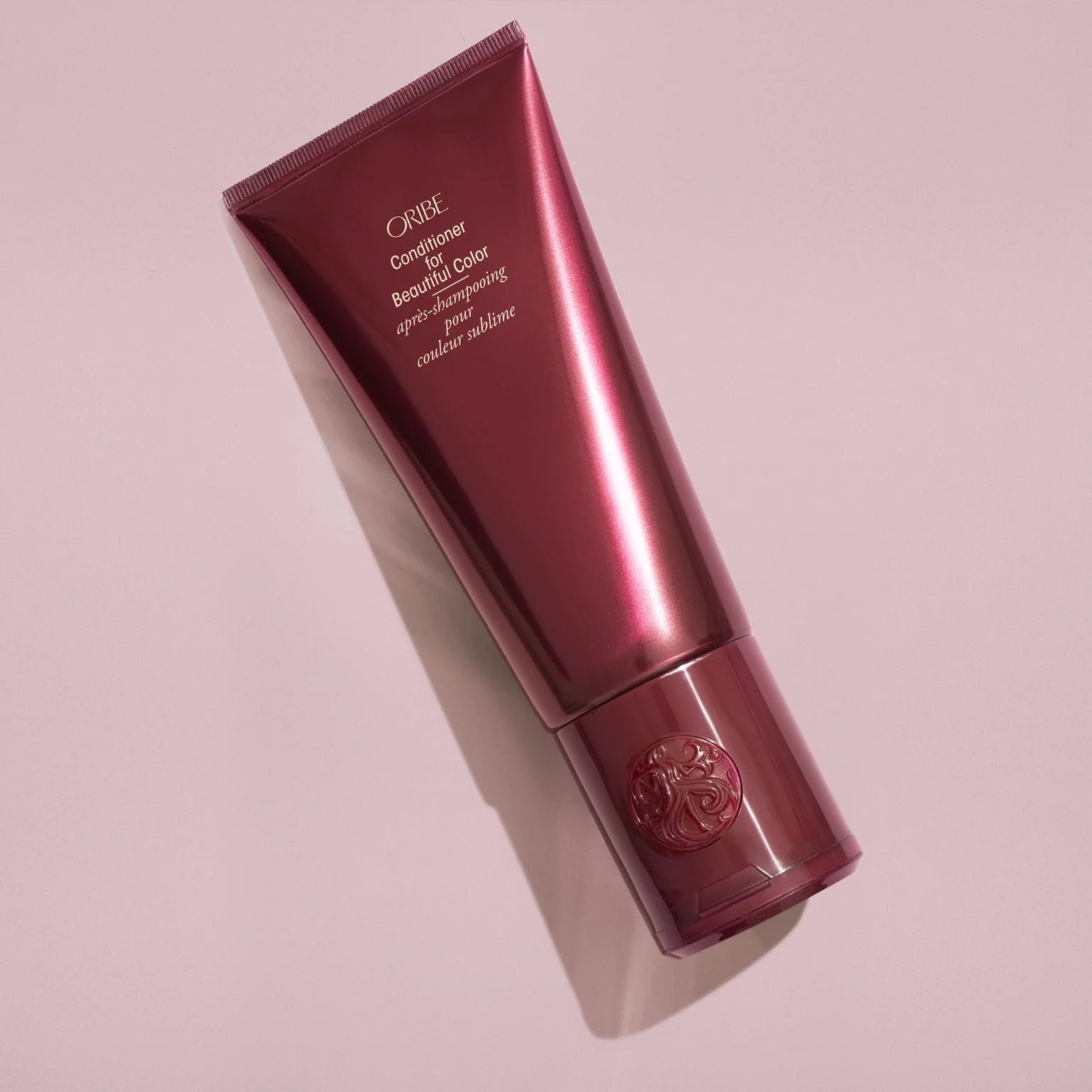ORIBE HAIRCARE COLOMBIA, ORIBE HAIRCARE MEDELLÍN, ORIBE HAIRCARE BOGOTÁ, ORIBE HAIRCARE, ORIBE ETERNAL CURLS, ORIBE PRECIO, ORIBE GOLD LUST SHAMPOO, ORIBE SHAMPOO, ORIBE TERMOPROTECTOR, ORIBE PELO TEÑIDO, ORIBE DRY TEXTURIZING SPRAY, ORIBE REPARACIÓN CAPILAR, ORIBE HIDRATACIÓN CABELLO, ORIBE ANTI-FRIZZ, MEJOR SHAMPOO ORIBE, ORIBE SIGNATURE COLLECTION, ORIBE SUPERSHINE, ORIBE PARA CABELLO RIZADO